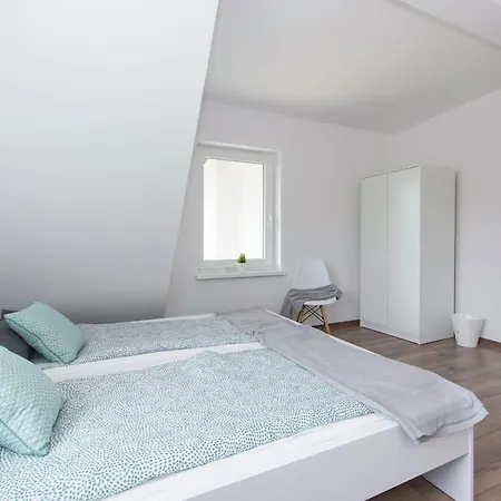 White Rooms Rentyear Apartments *